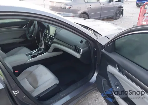 2019 Honda Accord Lx z USA, uszkodzony, nr VIN 1HGCV1F11KA108114